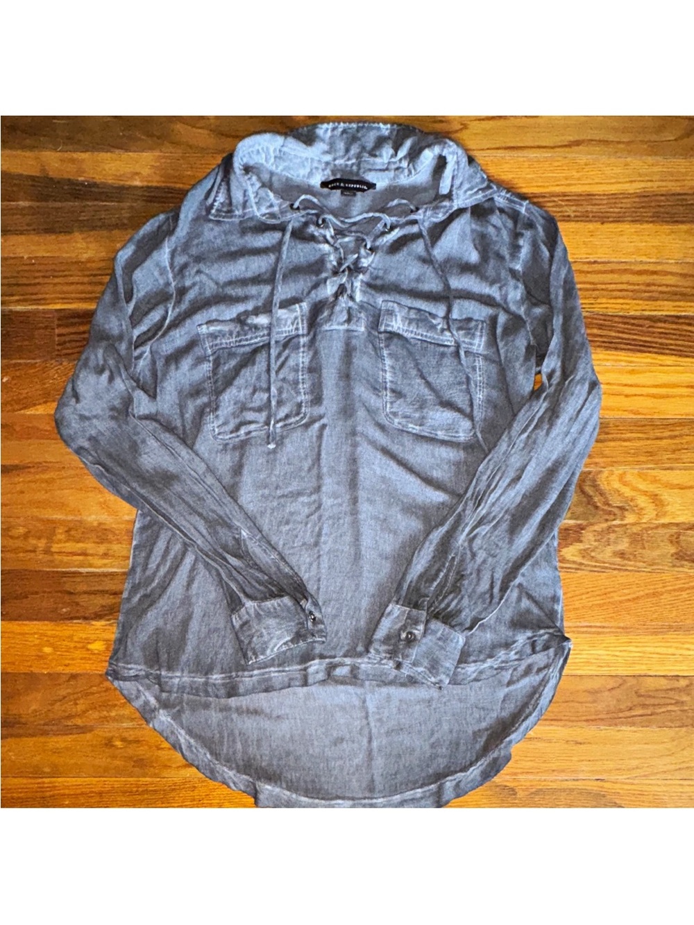 Rock & Republic Lace-Up Pullover Shirt in Washed Gray Sz Large